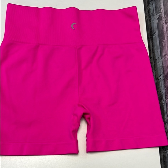 Women's ZYIA Pink‎ High-Waisted Shorts - Picture 1 of 7